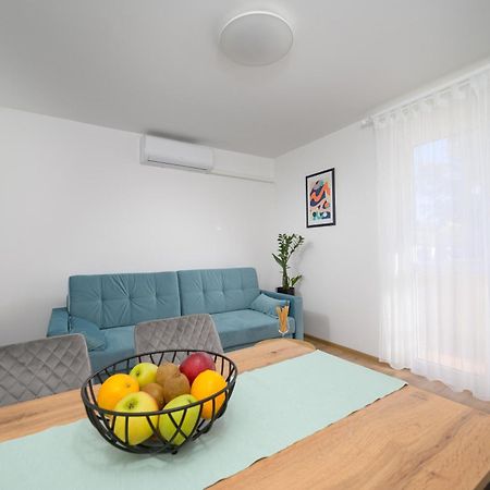 Apartment Pina Poreč Buitenkant foto