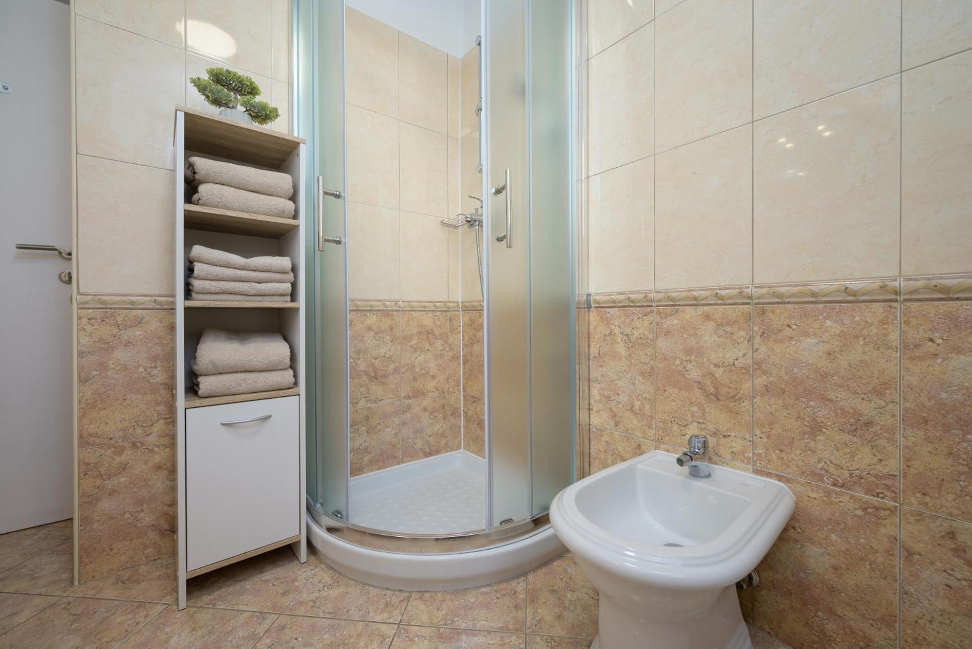 Apartment Pina Poreč Buitenkant foto