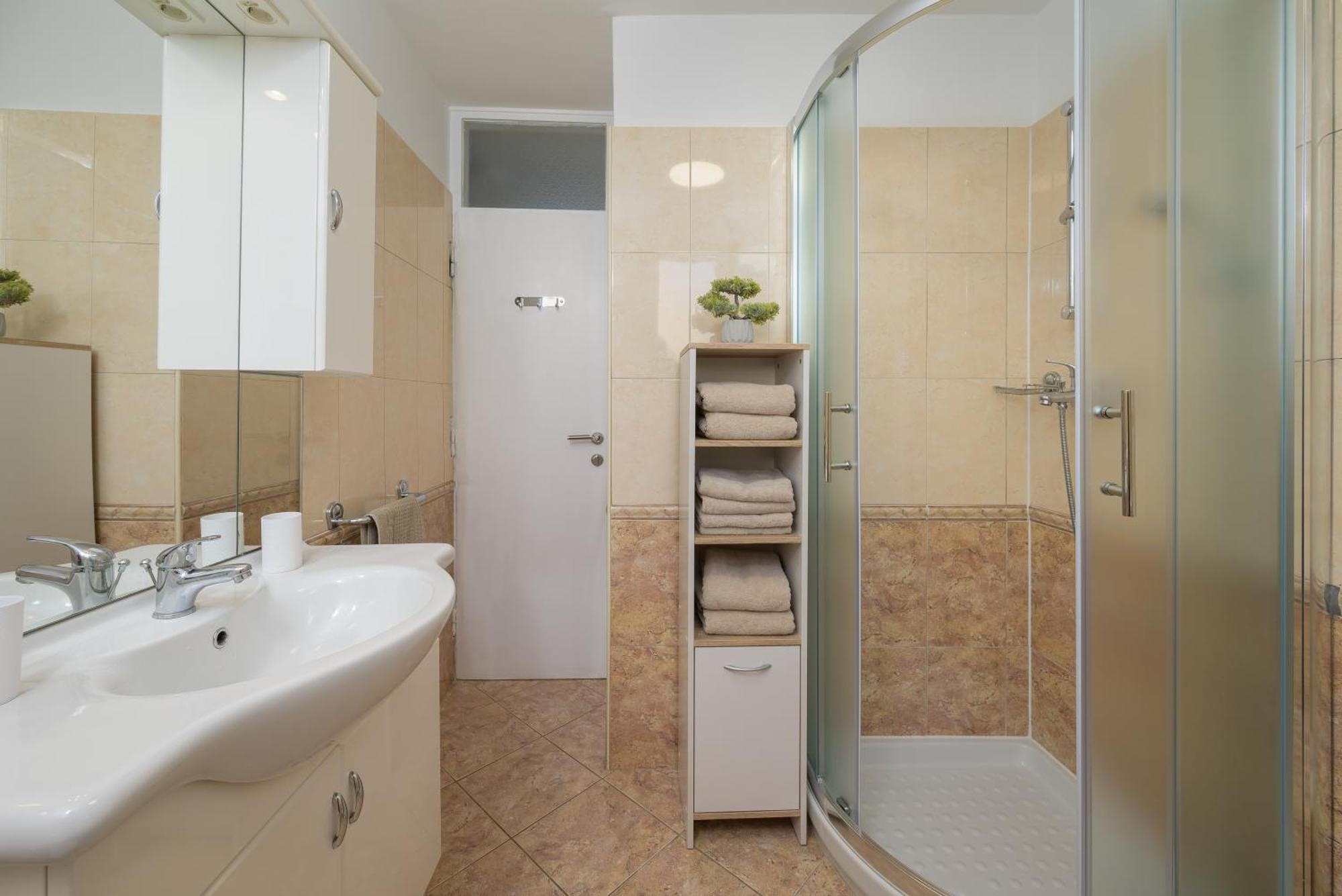 Apartment Pina Poreč Buitenkant foto